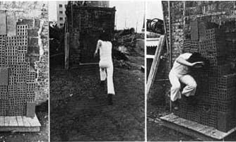 Fotografia de l'acció. 